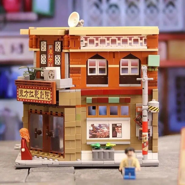 Zhegao 613027-30 Years of Memories Retro City Street Scene Boys and Girls Building Block Toy Architecture Model