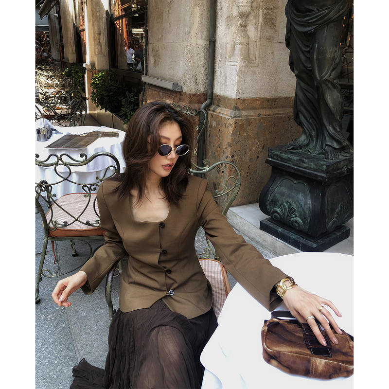 Alonesavor Long Xier's Stylish U-Neck Waist-Cinching Slimming Blazer W780
