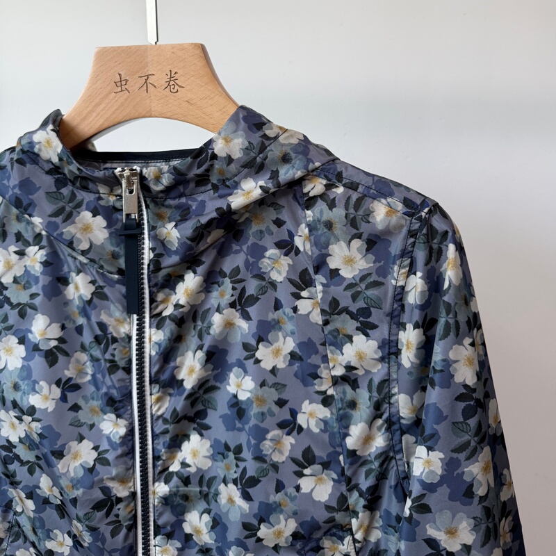 Printed Co-Branded Style! French Order Ultra-Lightweight Water-Repellent Jacket Women's Sun Protection Clothing 26 New Models Printed Co-Branded Style! French Order Ultra-Lightweight Water-Repellent Jacket Women's Sun Protection Clothing 26 New Models