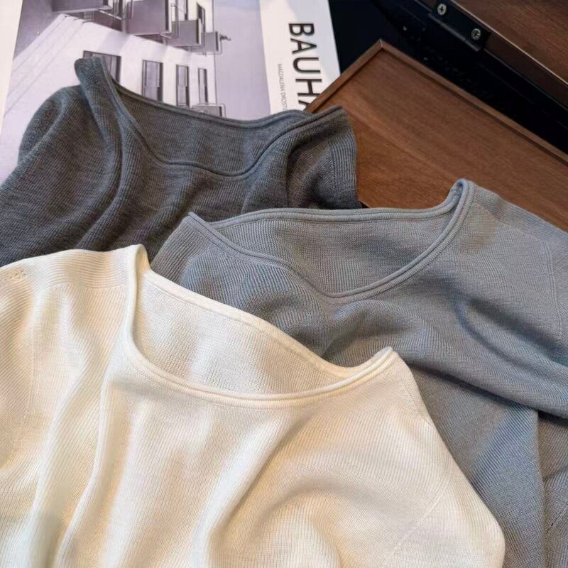 The King's Gift German Yangzi 15.5 Micron 160S Fine-Spun 100% Golden Wool Crew Neck Seamless Base Layer Shirt
