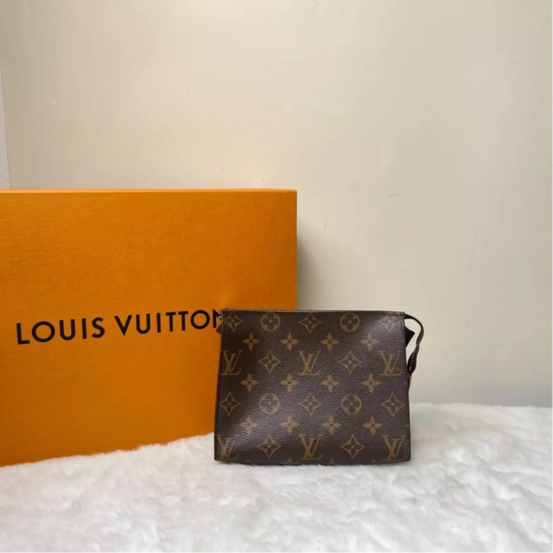 99 New Louisvuitton/Louis Vuitton 19 Toiletry Clutch Bag 99 New Louisvuitton/Louis Vuitton 19 Toiletry Clutch Bag