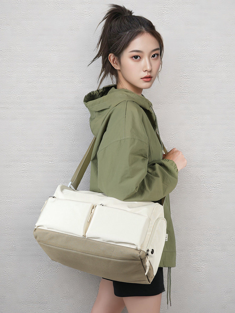 Sports Crossbody Bag, Fitness, Versatile for Men and Women, Workwear Style, College Student Backpack, Casual Backpack for Class, Large Capacity Travel