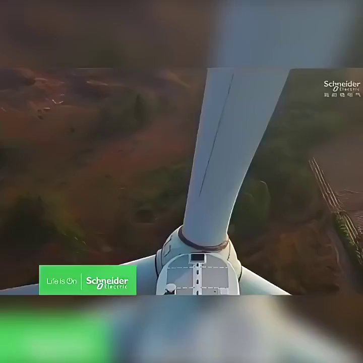 施耐德这开关带防水盒。真可以扛住暴雨天的厨房爆改？