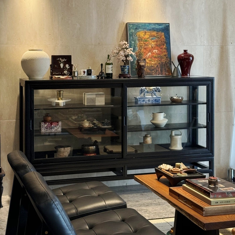 Vintage Wabi-Sabi Style Designer Creative Glass Door Solid Wood Sideboard French Retro Entryway Cabinet Living Room Display Cabinet