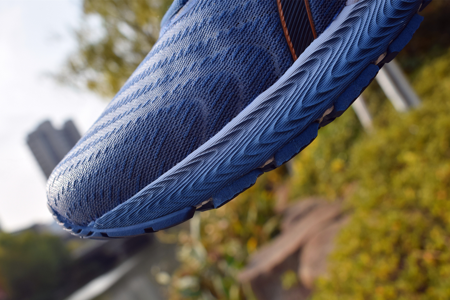 Nimbus22跑鞋实力均衡适用性广36