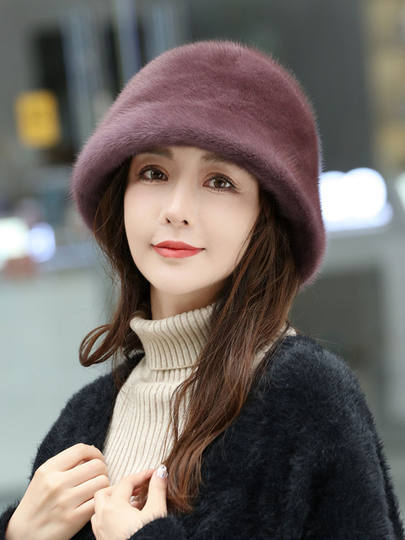Mink Fur Hat for Women in Winter, Middle-Aged and Elderly, Full Mink Fur Ear Protection, Warm and Fashionable Mink Velvet Mother's Fur Cotton Hat