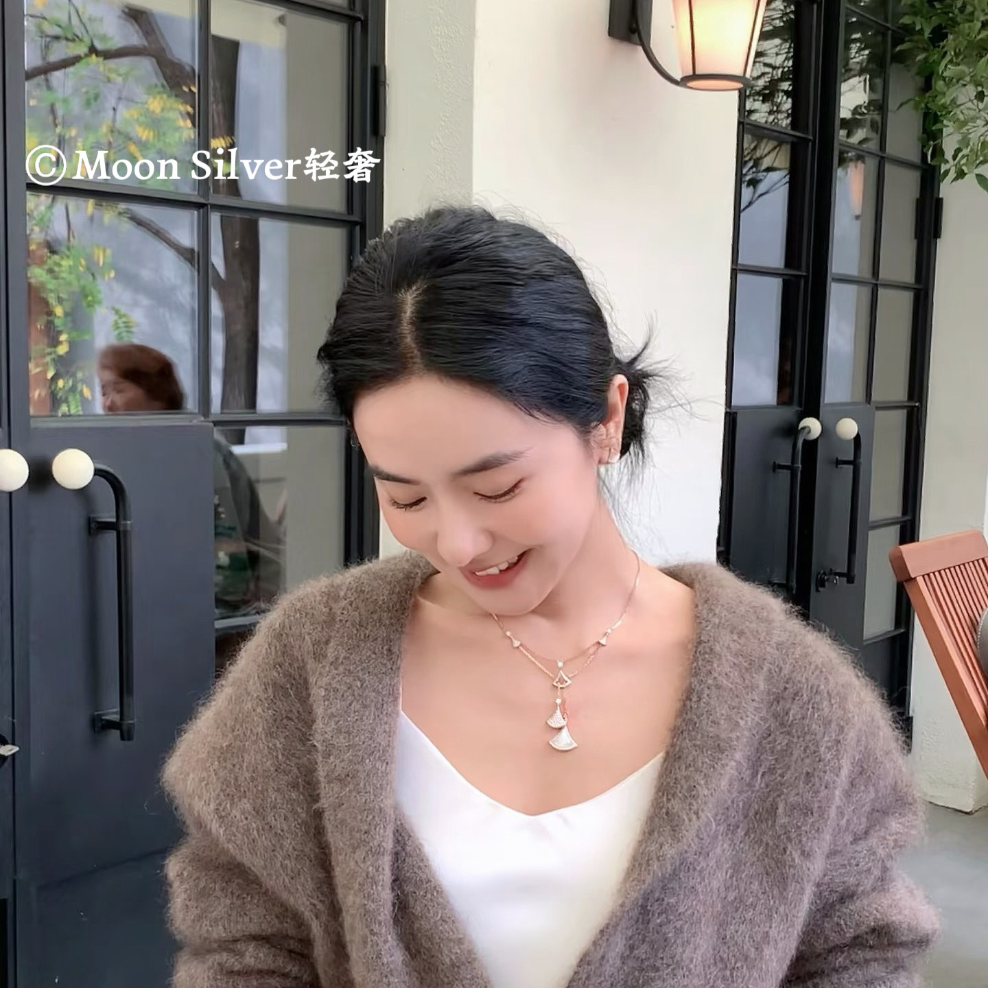Moon Silver轻奢银饰的LOGO