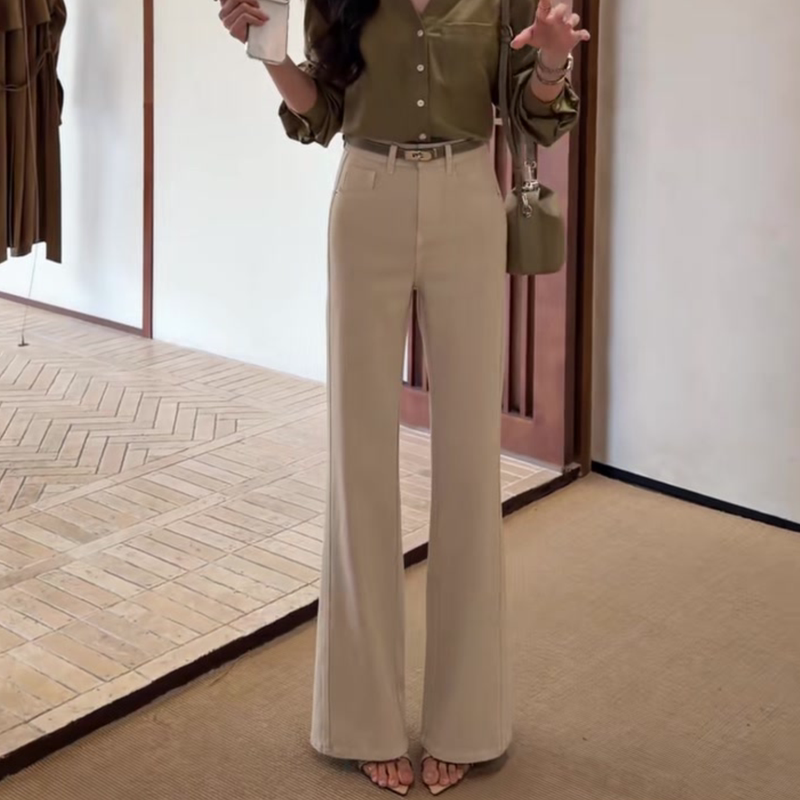 This Year's Trendy Flared Jeans for Women, 2026 Autumn New Style, Plus-Size, Slimming, Elegant High-Waisted Straight Pants This Year's Trendy Flared Jeans for Women, 2026 Autumn New Style, Plus-Size, Slimming, Elegant High-Waisted Straight Pants