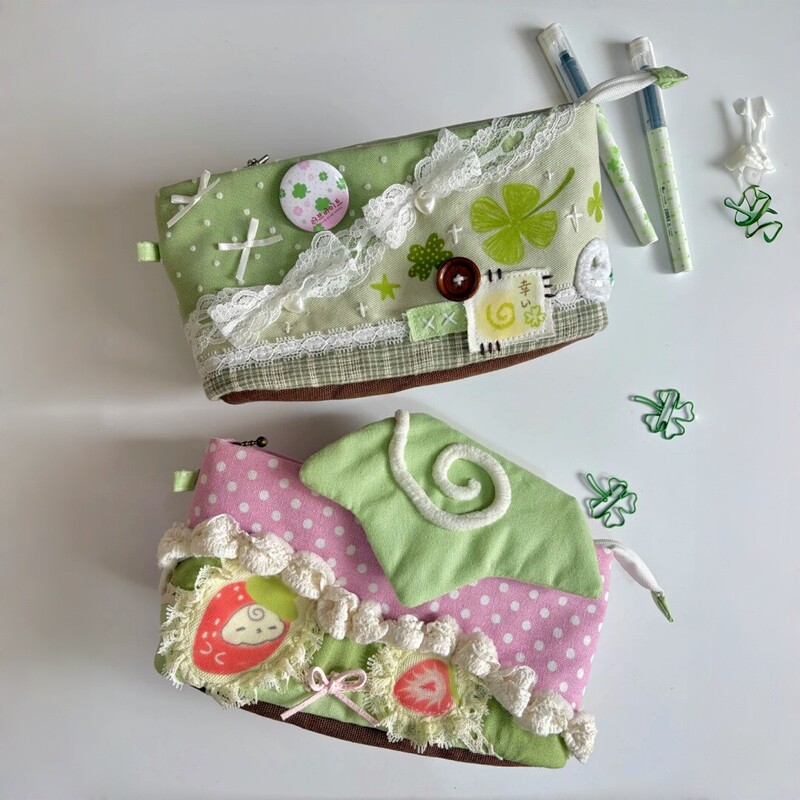 New Style Fresh Four-Leaf Clover Polka Dot Pencil Case with Lace Trim and Bowknot, Vintage Student Stationery Storage Bag Pencil Box