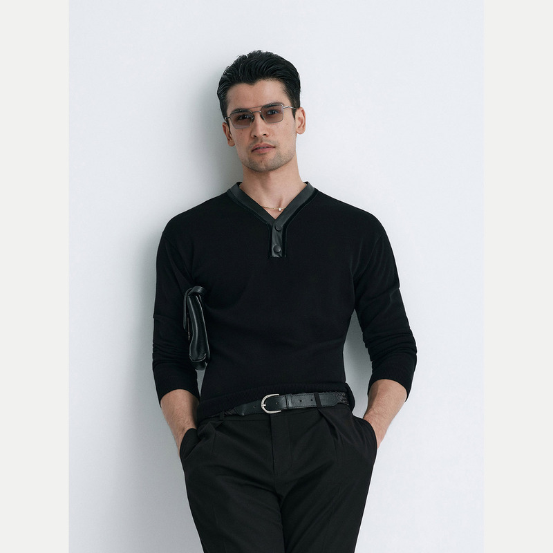 Karing|Sheepskin Collar Trim V-Neck Henry Button Slim-Fit Knit Top Karing|Sheepskin Collar Trim V-Neck Henry Button Slim-Fit Knit Top