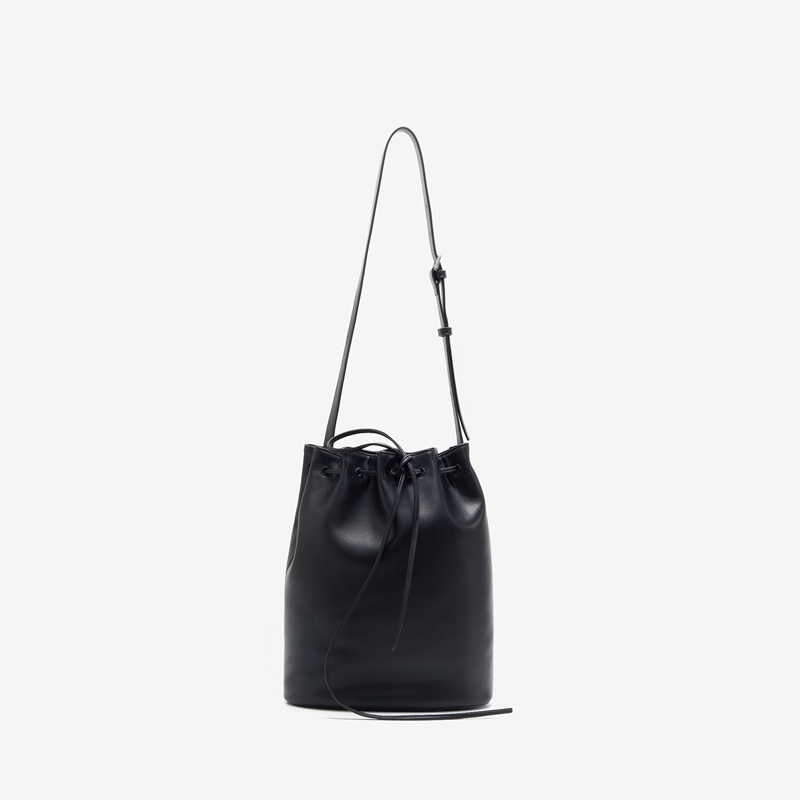 Lesper 26Ss Versatile Commuter Single-Shoulder Crossbody Drawstring Bucket Bag Cleanfit Simple and Relaxed Unisex