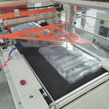 Heightened side sealing packaging machine, foam pad car clothing film bagging heat shrink machine, fully automatic heat shrink film machine