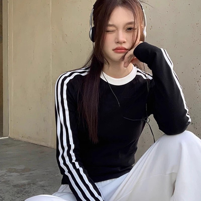 Brand Discount | Xiaohongshu Recommended Black Regular Shoulder T-Shirt, Striped Base Shirt, Slim Fit Spicy Girl Top, Long-Sleeved Women's Top