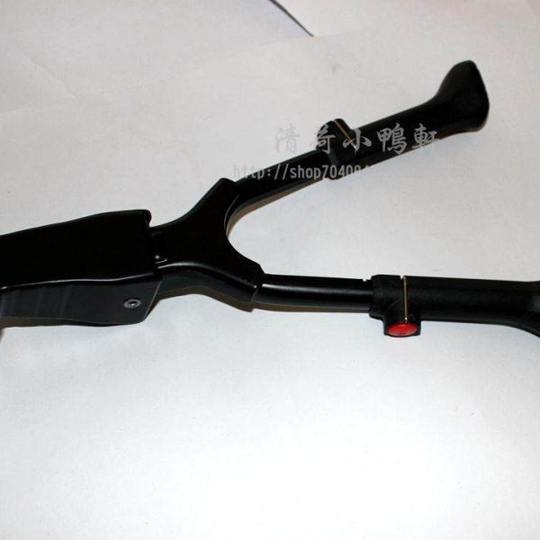 Средняя опора утолщена и увеличена. Опора для ног изготовлена ​​из алюминиевого сплава и может регулироваться по высоте для стабильной остановки.