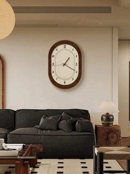 German Mid-Century Style Restaurant Wall Clock New Creative High-End Living Room Home Decoration Wall Clock Art Clock