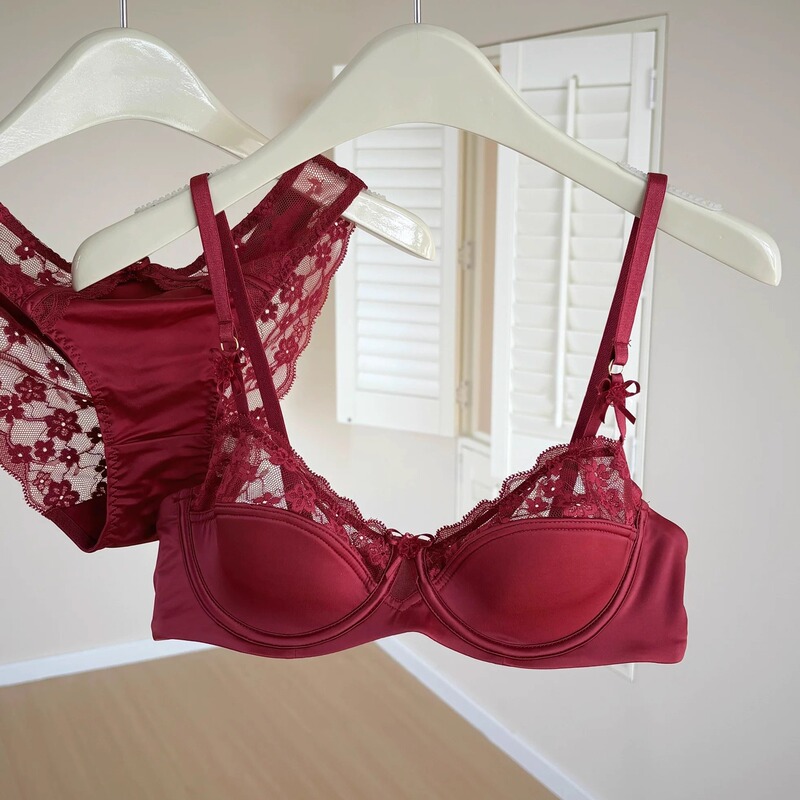 French-Style Sexy Red Lingerie for Women, Lace Satin, Large Bust Minimizing, Thin Half-Cup Pure Desire Bra Set
