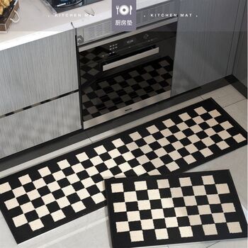 Special floor mats for kitchens that are oil-proof and anti-slip. dirty-resistant foot mats at the entrance. long woven absorbent carpets can be machined.