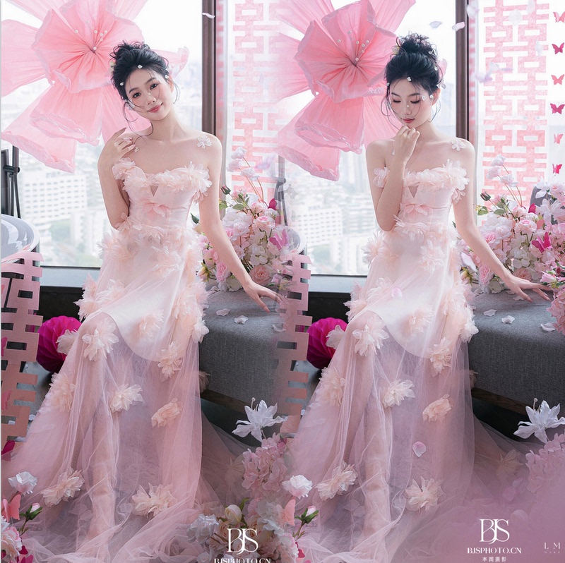 Photo Studio's New Wedding-Themed Sweet and Atmospheric Pink Gown and Dressing Gown for Artistic Photo Shoots Photo Studio's New Wedding-Themed Sweet and Atmospheric Pink Gown and Dressing Gown for Artistic Photo Shoots