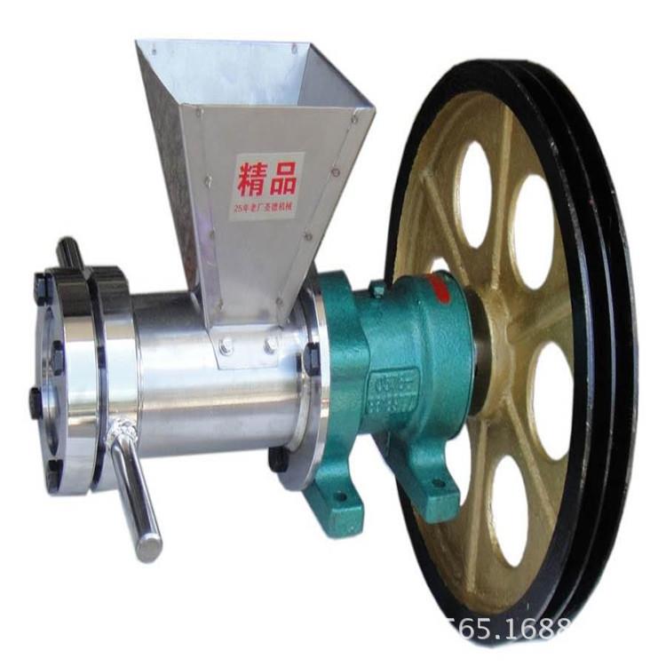 Two-phase electricity drives multifunctional food extruder. The new grain extruder is easy to operate and does not block the machine.