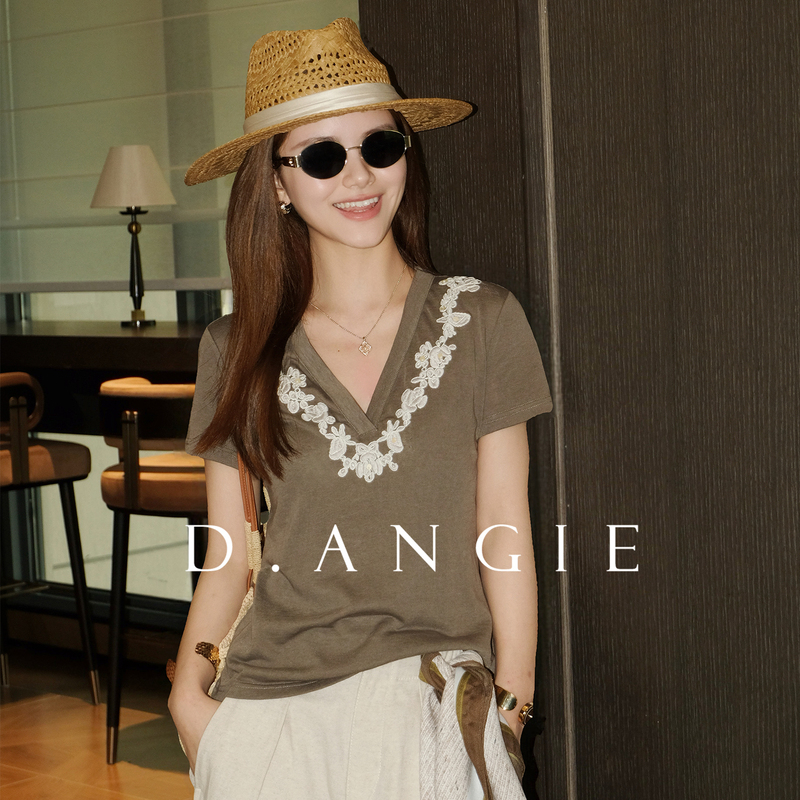 Ding Anqi [Songyu Slow Summer] Linen and Mulberry Silk V-Neck Short Sleeve T-Shirt for Women, New Summer Casual Embroidered Top