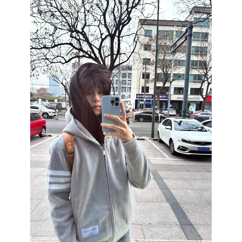 2026 New Early Autumn Cardigan Gray Hooded Sweatshirt Men's Autumn Thin Loose Casual Sports Jacket Top