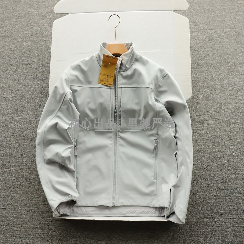 Japanese-Style Outdoor Softshell Jacket for Men and Women, with a High-Quality Laminated Lining, Available with Stand-Up Collar or Hood