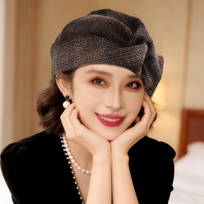 レトロなシャネル風のエレガントな純毛製構造の暖かい帽子、香港スタイルの新しい結び目ベレー帽、上品で控えめな高級帽子。