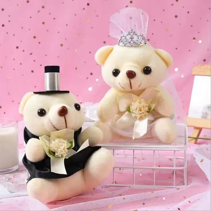 2026年婚车装饰还流行毛绒对熊吗?怎么选才不踩雷?