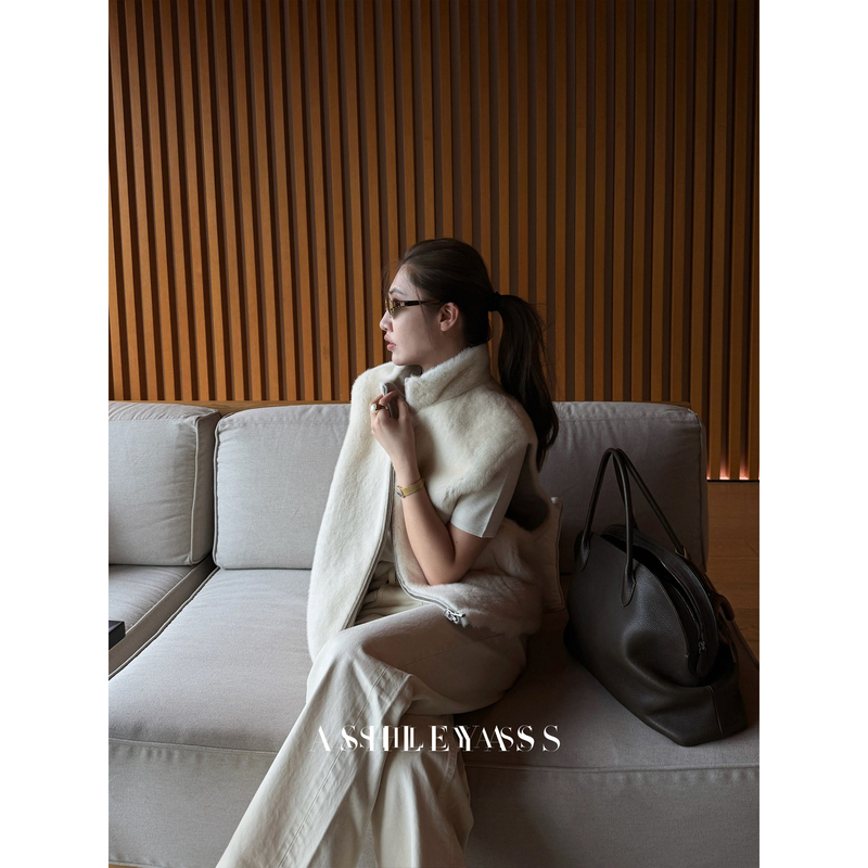 Ashleyass "Finnish Crown Mink" Half-Zip Lining 100% Cashmere Reversible Fur Vest
