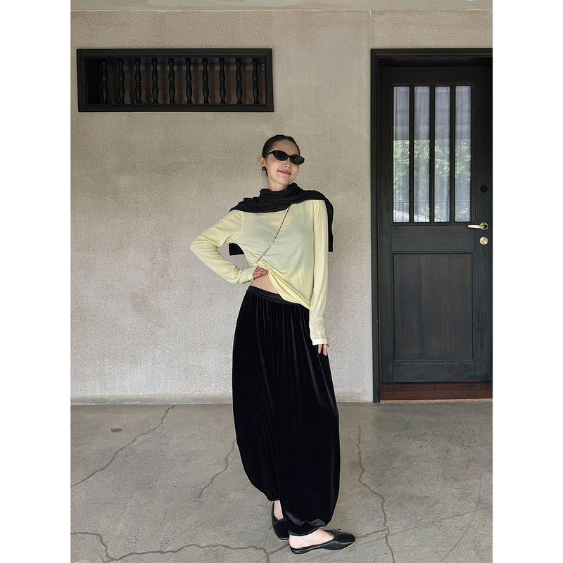 【Aurasahi】Black Retro Velvet Pants for Petite Women, Lantern Casual Pants, Drapey Elastic Jogger Pants