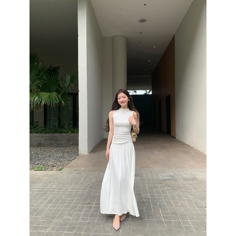 1Xtwo Cool and Simple Sleeveless Pleated Tank Top with a Feminine Drape and A-Line Skirt Set