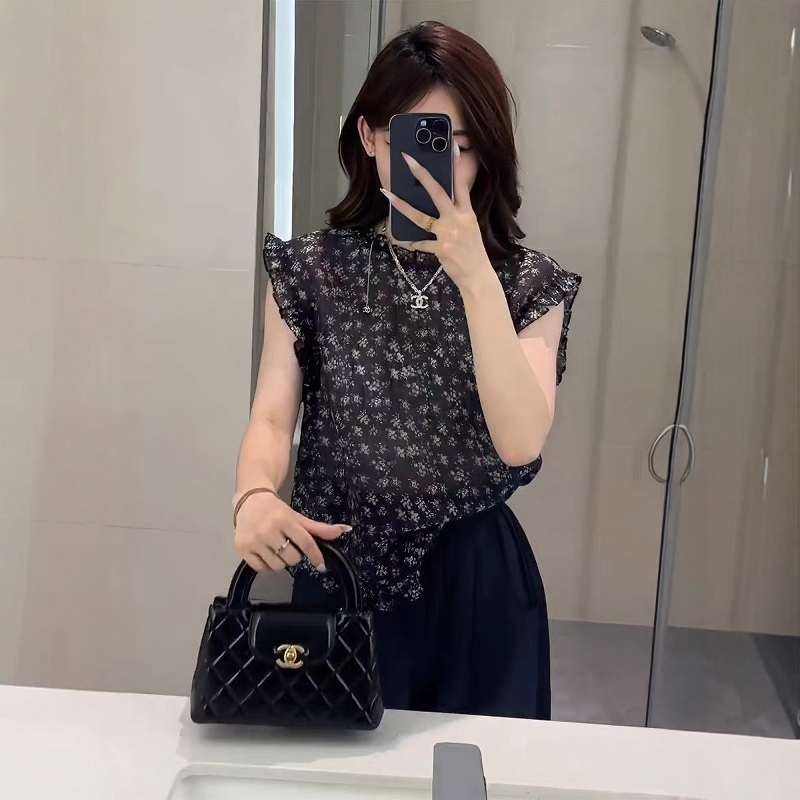 970 Sweet Floral Ruffled Sleeve Shirt