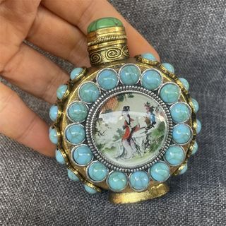 Antique inside-painted snuff bottle with spoon to play with, antique old-fashioned snuff accessories, nostalgic snuff bottle, decorative craft bottle