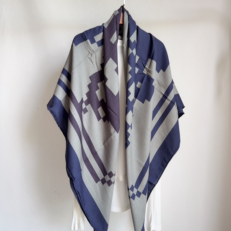 【Reins】Ultra-Fine Home-Grown Blue Silk Wool, 100-Count Merino Wool and Mulberry Silk Blend, Double-Sided and Same Color