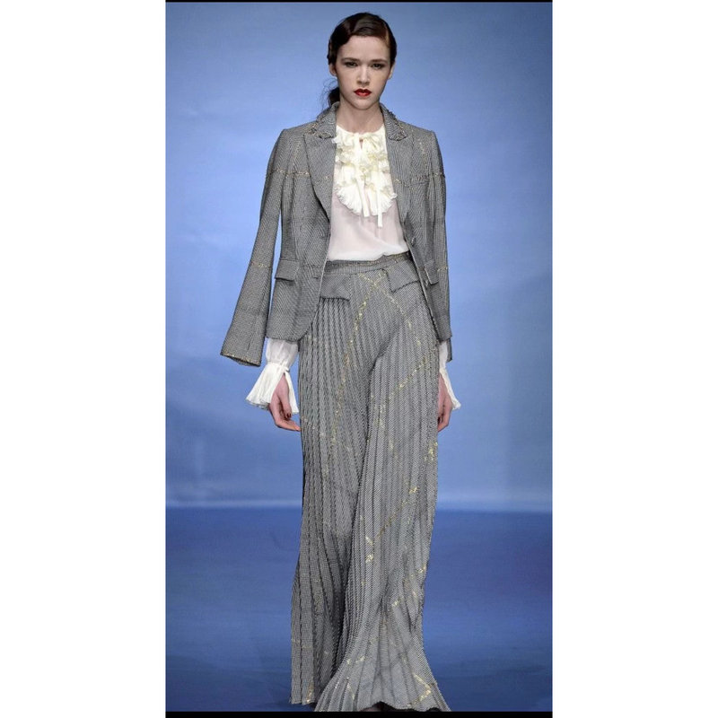 19.9-199.9 Yuan Brand Discount Women's Clothing Genuine Products from Mall Counters Withdrawn.
