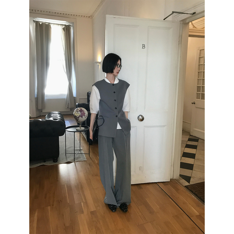 Mona Zhang Qixian Rational Monologue Set/High-End Intellectual Style Round Neck Vest/Relaxed Straight-Leg Pants