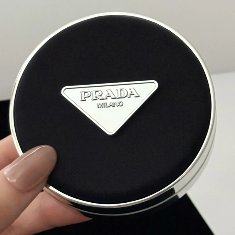 Prada Prada Original Light New Skin Nylon Surface Cushion Foundation Concealer Long-Lasting, Non-Removable, Clean and Long-Lasting Makeup with Sun Protection Prada Prada Original Light New Skin Nylon Surface Cushion Foundation Concealer Long-Lasting, Non-Removable, Clean and Long-Lasting Makeup with Sun Protection