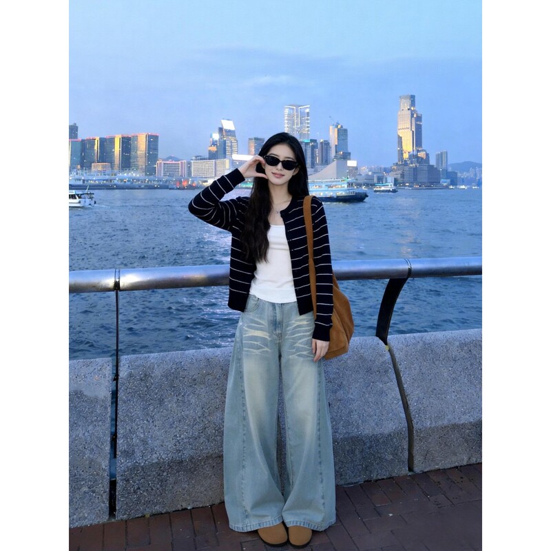 2026 Trendy Outfit Black and White Striped Knit Cardigan for Women Spring and Autumn Ootd Relaxed French Style Sweater Coat
