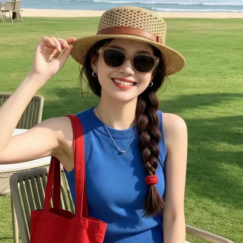 Dopamine Blue Round-Neck Slim-Fit Sleeveless Vest for Women, 2026 Summer Vacation Style, Stunning Beach Top