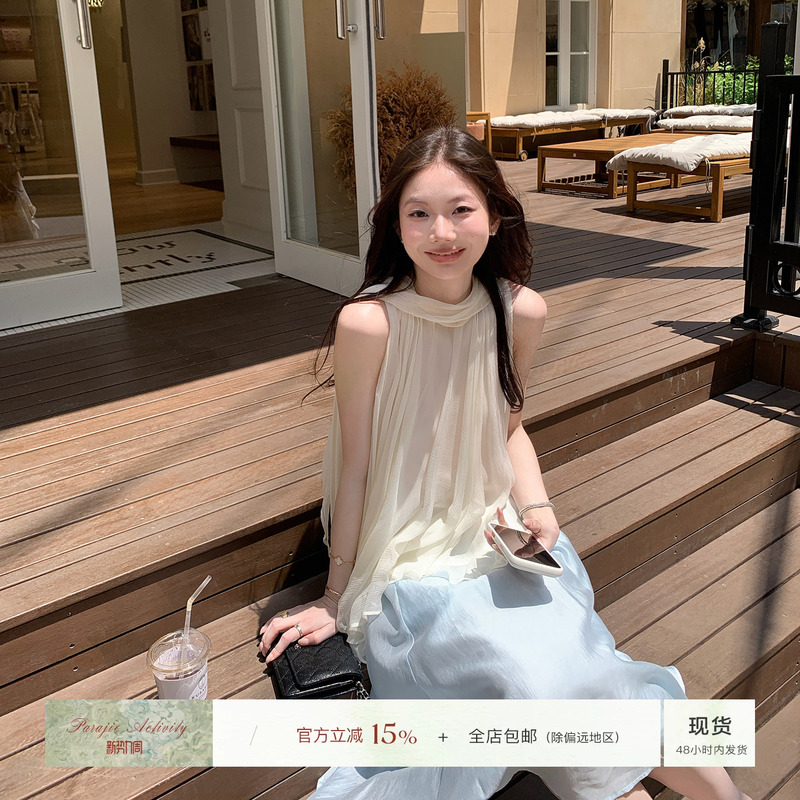 For Jie Shijie, the "Cloud Yarn Layered Waves" French-Style Rayon Off-Shoulder Ribbon Blouse for Women Has a Gentle and Relaxed Texture