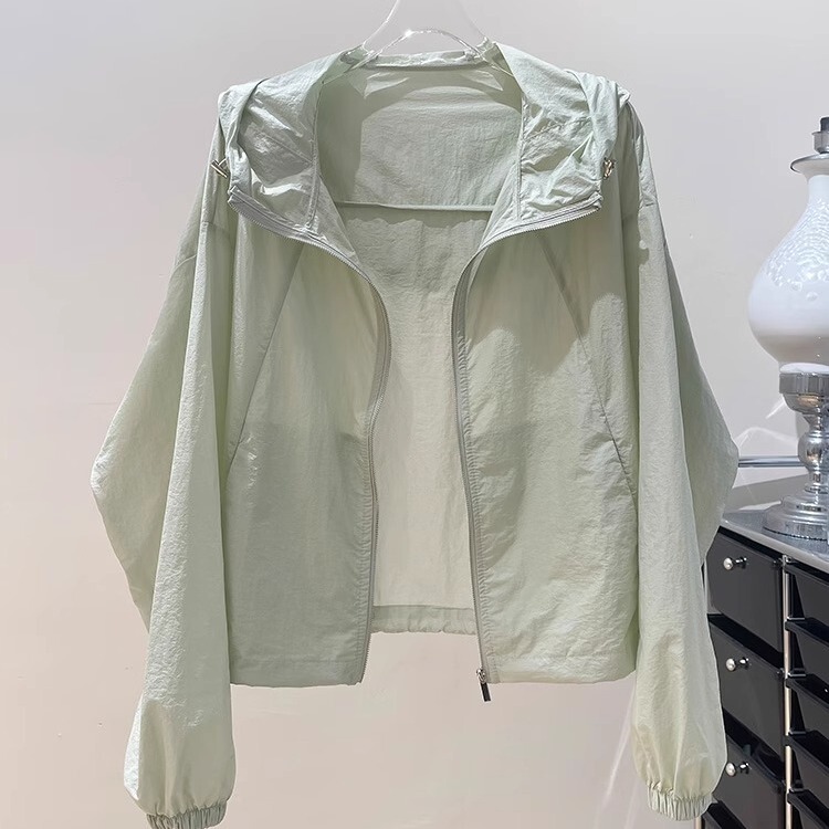 Summer New Style Light Green Short Sun Protection Clothing for Women, Hooded, Breathable, Anti-Uv, Loose Casual Sun Protection Top Summer New Style Light Green Short Sun Protection Clothing for Women, Hooded, Breathable, Anti-Uv, Loose Casual Sun Protection Top