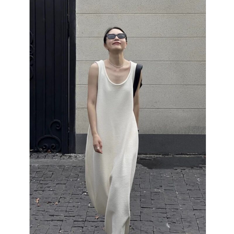 2026 New Summer French Style High-End Slimming U-Neck Sleeveless White Vest Knit Dress Women's Long Dress 2026 New Summer French Style High-End Slimming U-Neck Sleeveless White Vest Knit Dress Women's Long Dress