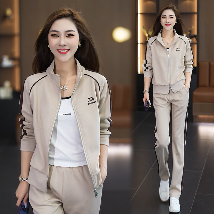 Casual Sportswear Suit for Women 2026 Spring and Autum New Fashion Korean Style Loose Slimming Look Age-Reducing Three-Piece Set Casual Sportswear Suit for Women 2026 Spring and Autum New Fashion Korean Style Loose Slimming Look Age-Reducing Three-Piece Set