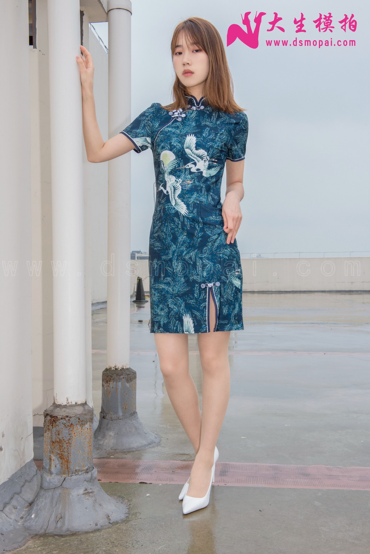 大生模拍 小鹿众筹 – 旗袍无内丝-美女图片,美女写真,高清美女图片在线 - 写真门 大生模拍 小鹿众筹 – 旗袍无内丝