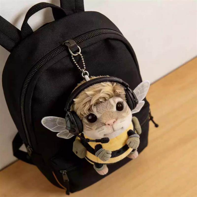 新しいハギビーぬいぐるみ、オリジナルデルタぬいぐるみキーホルダー、キュートで価値の高い人形、バッグチャーム、コレクターズアイテム