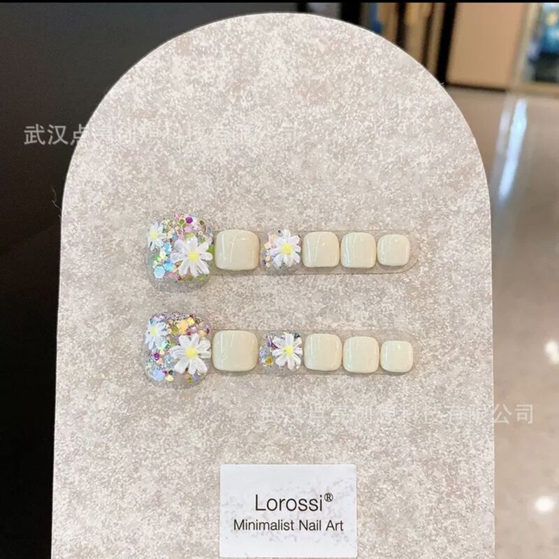 Handmade Toenail Patches with Hand-Painted Detachable Daisy Flowers, Summer High-End Whitening Finished Nail Pieces