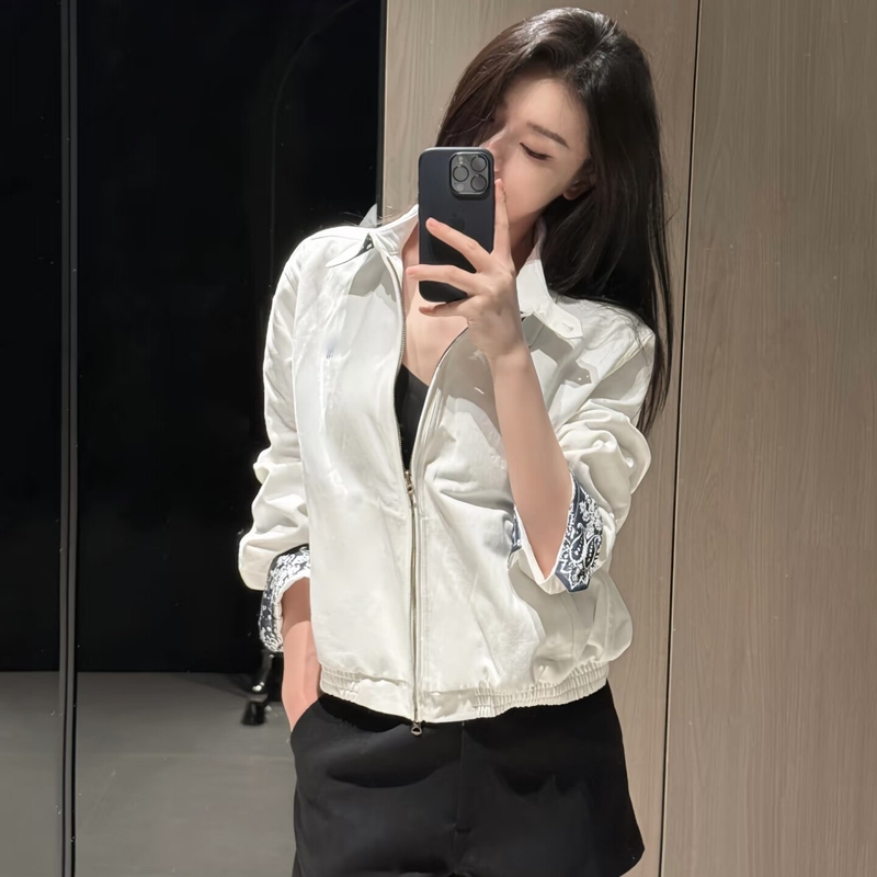 [Factory Oem Goods] Women's Short Jacket for Autumn and Winter with Horse Embroidery, Versatile Workwear Jacket in a Retro Style