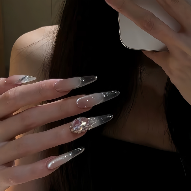 Grandma Kua's Salt Milk Peach Designer High-Transparency French Gradient Zircon Diamond Cat Eye Long Handmade Wearable Nail Art