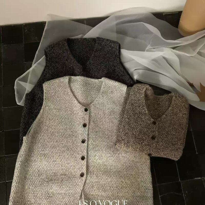 8101 Early Autumn Special Korean Style Round Neck Floral Yarn Cardigan Vest (Length 54cm, Bust 110cm) 8.13