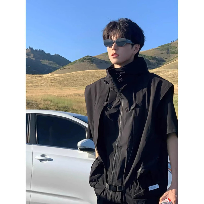 Uamtor American-Style Functional Sleeveless Work Vest for Men, Autumn Outdoor Mountain-Style Outfit, Cool Hooded Jacket Uamtor American-Style Functional Sleeveless Work Vest for Men, Autumn Outdoor Mountain-Style Outfit, Cool Hooded Jacket
